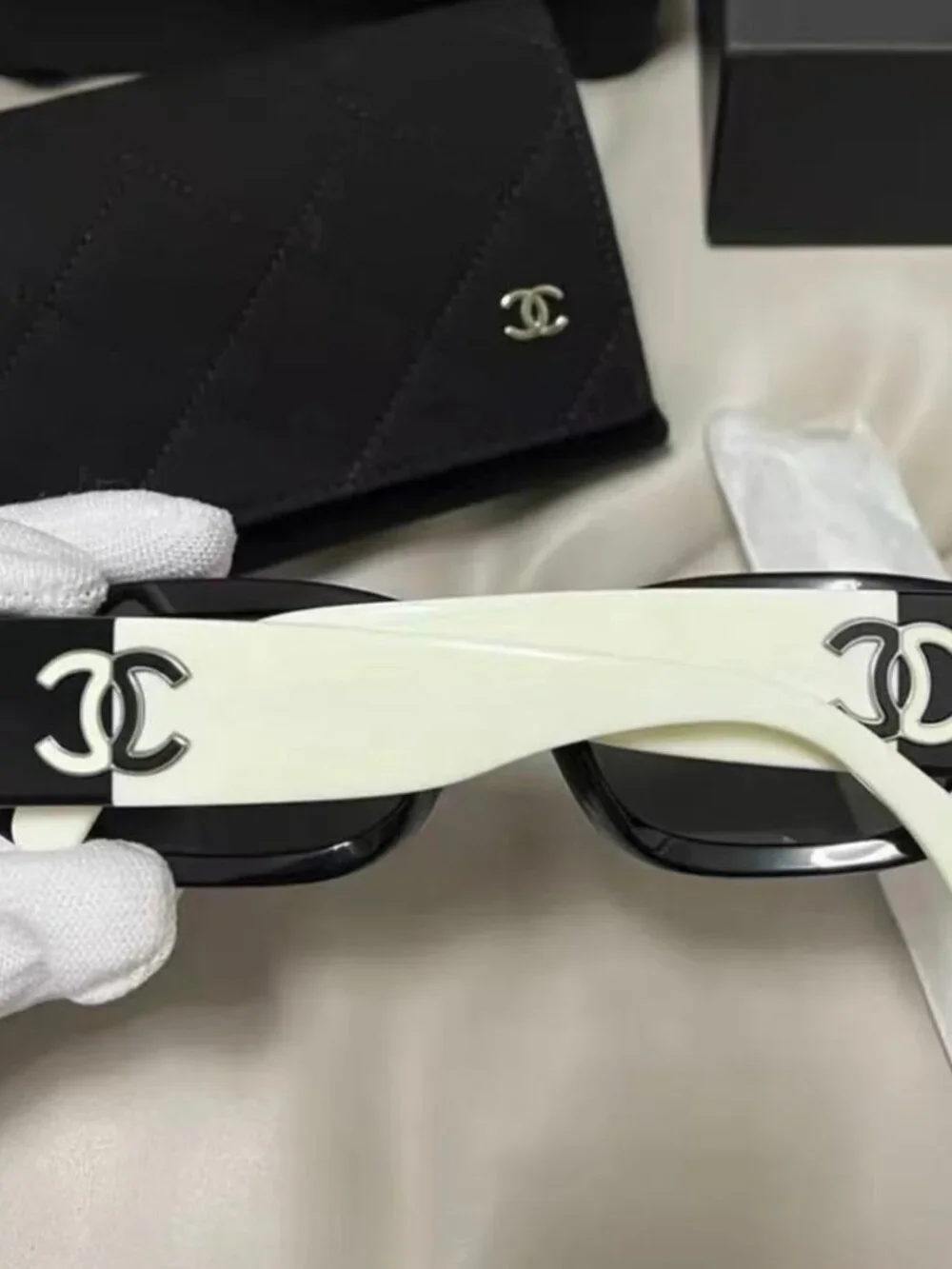 CHANEL​​​ chanel rectangular